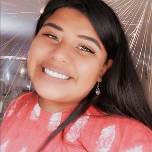 Meet your Posher, Roselyn